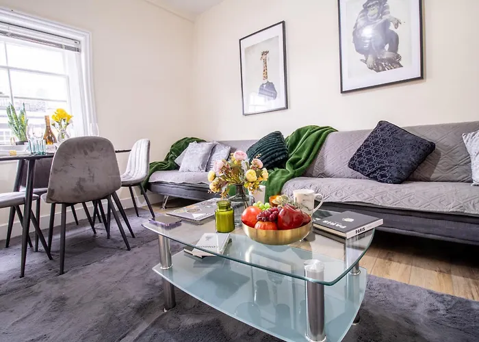 Cosy 2-Bedroom Apartment In Mayfair 8Cb - 4Th Floor No Elevator