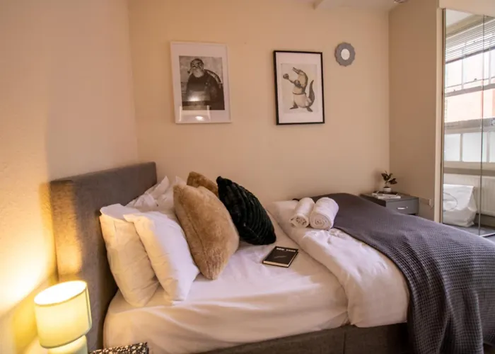 Cosy 2-Bedroom Apartment In Mayfair 8Cb - 4Th Floor No Elevator